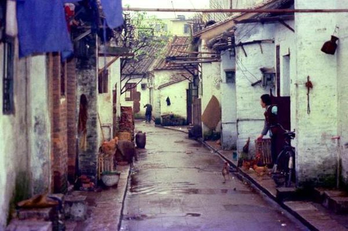 Nhung hinh anh o thanh pho Quang Chau nam 1978-Hinh-6